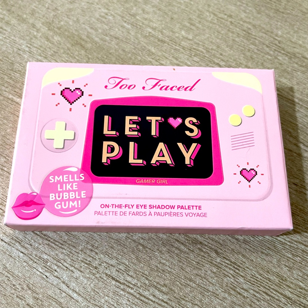 🩵🩷Too Faced ~LETS PLAY~ Eyeshadow Palette Smells Like Bubble Gum~Pigmented